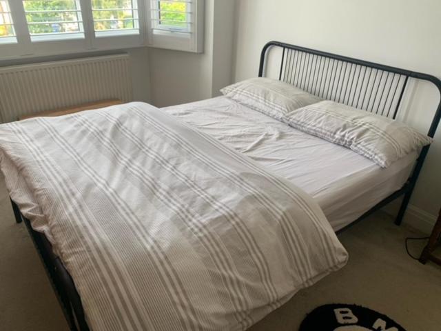 4 Bedroom House With Parking, Near Safari Park Кидерминстър Екстериор снимка